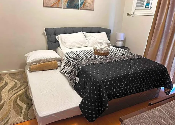 Hotel Cozy & Comfy 1-bedroom Apartment, 5 Mins From The Airport
