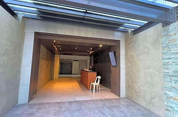 Cozy & Comfy 1-bedroom Apartment, 5 Mins From The Airport Lapu-Lapu City