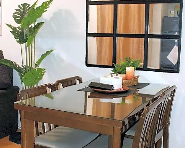 Cozy & Comfy 1-bedroom Apartment, 5 Mins From The Airport * Lapu-Lapu City