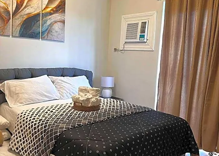Cozy & Comfy 1-bedroom Apartment, 5 Mins From The Airport