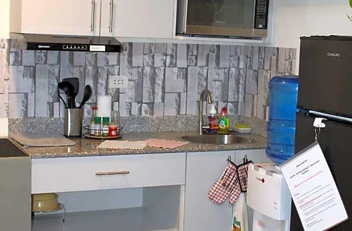 Cozy & Comfy 1-bedroom Apartment, 5 Mins From The Airport Lapu-Lapu City