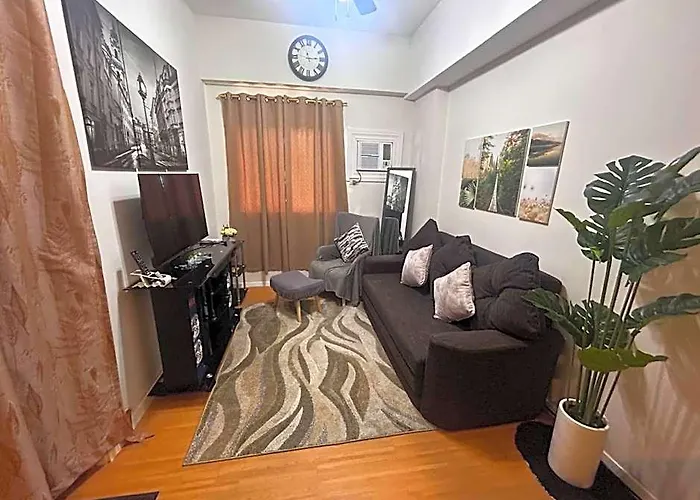 Cozy & Comfy 1-bedroom Apartment, 5 Mins From The Airport * Lapu-Lapu City