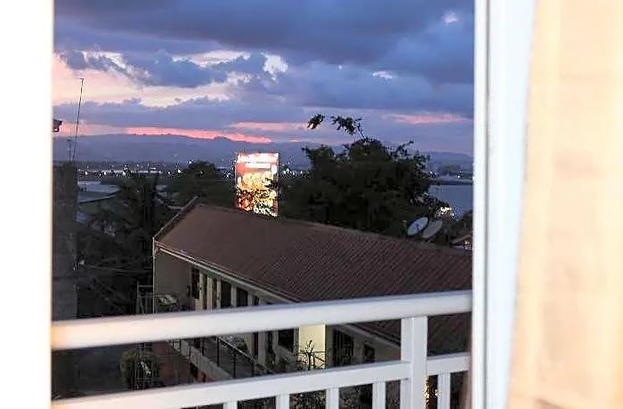 Cozy & Comfy 1-bedroom Apartment, 5 Mins From The Airport