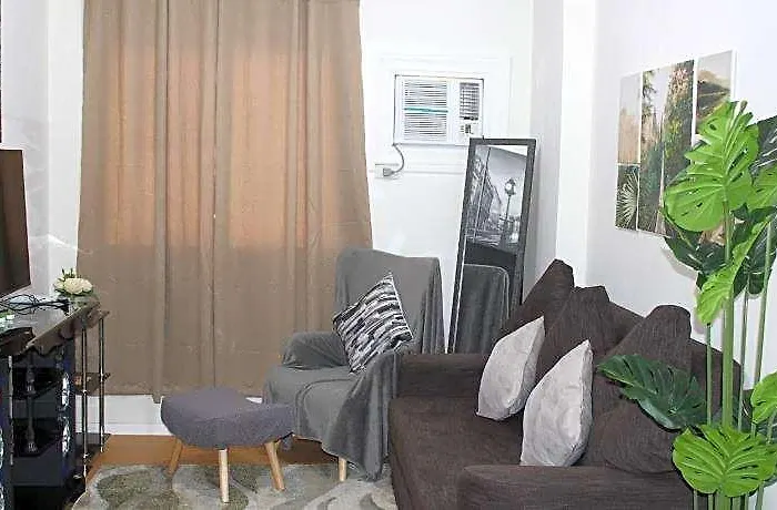 Cozy & Comfy 1-bedroom Apartment, 5 Mins From The Airport
